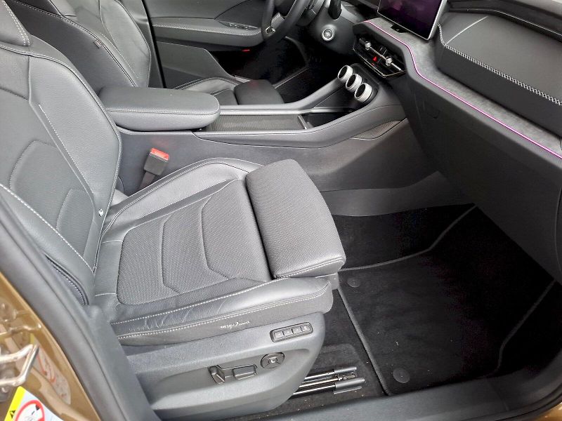 Škoda Kodiaq (2024) EXCLUSIVE SELECTION 4X4 TD 142 - fotka 21 z 31
