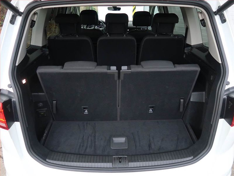 Volkswagen Touran (2018) Highline 2.0 TDI - fotka 21 z 25