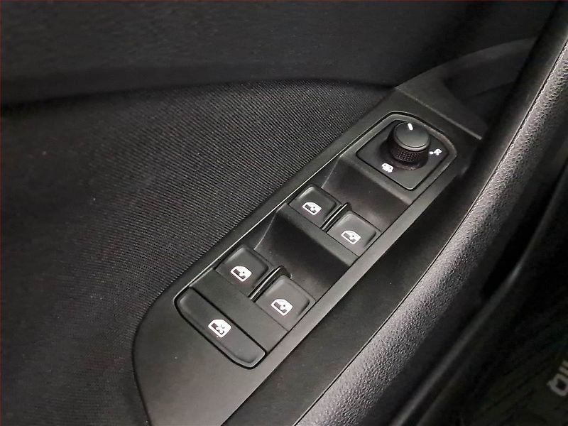 Škoda Kamiq (2020) Ambition Plus 1.5 TSI - fotka 16 z 16