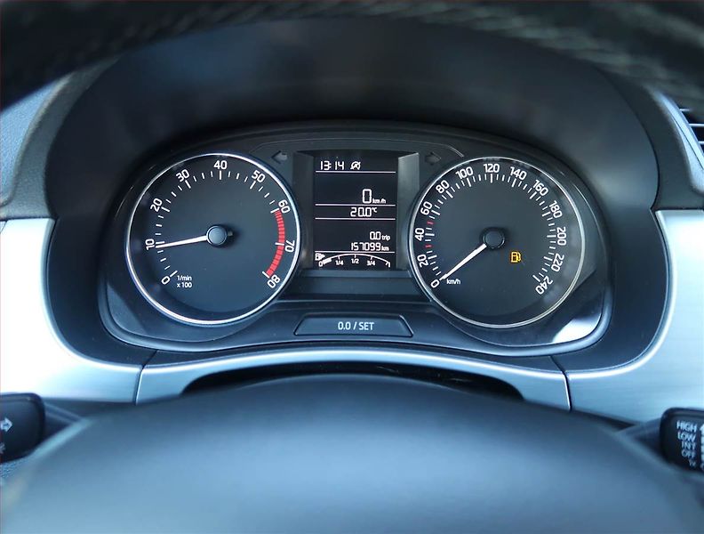 Škoda Fabia (2015) 1.0, Serv.kniha - fotka 11 z 14