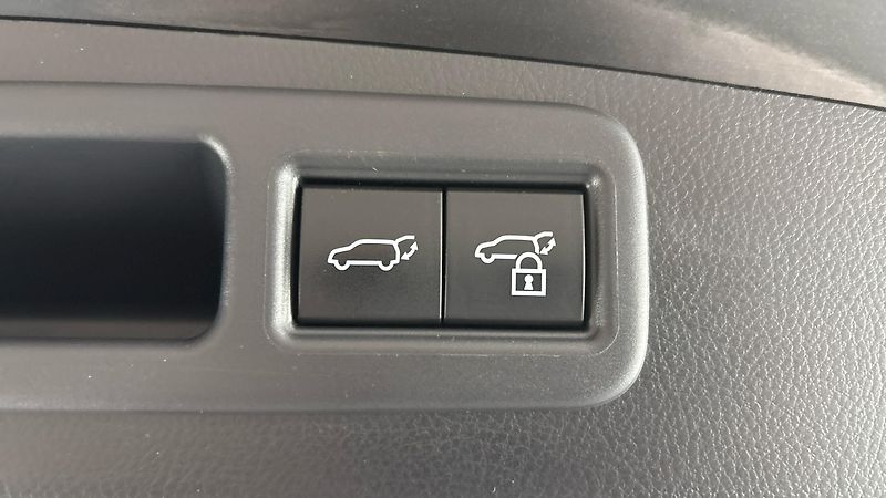 Lexus RX 500h AUT 4x4 F Sport Plus - fotka 20 z 35
