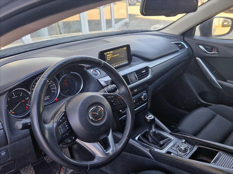 Mazda 6 2,2 Skyactiv-D, HEZKYNAJEZD - fotka 17 z 28