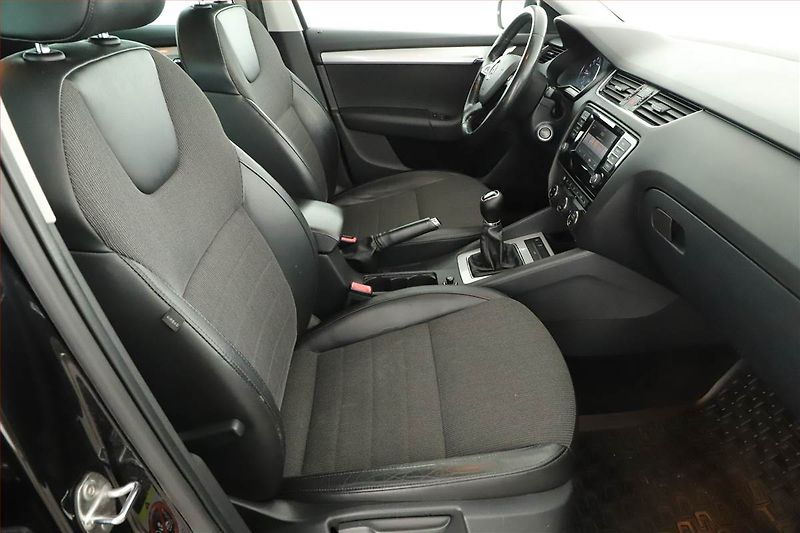 Škoda Octavia (2013) 2.0 TDI 4x4, 4X4, Navi - fotka 7 z 20