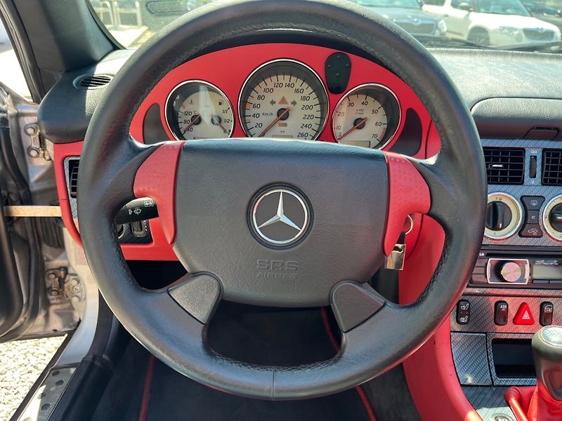 Mercedes-Benz SLK (1999) 200 2.0 i - fotka 11 z 19