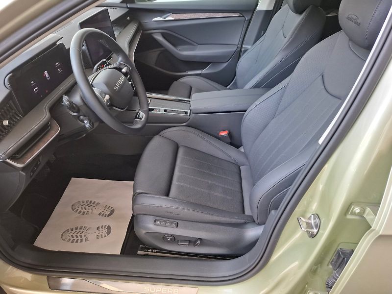 Škoda Superb (2025) COMBI L&K TD 110/2.0 A7F - fotka 10 z 30