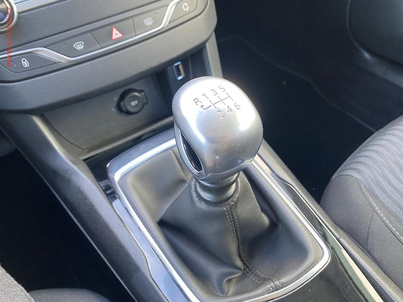 Peugeot 308 (2016) 1.5 HDI, Active - fotka 14 z 17