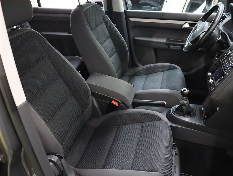 Volkswagen Touran (2011) 2.0 TDI, 7 míst, Serv.kniha - fotka 9 z 22