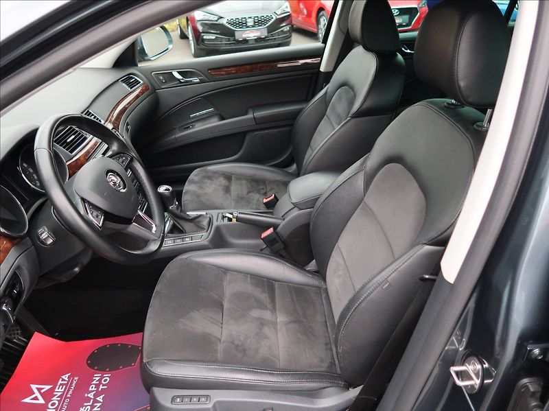 Škoda Superb 2,0 TDi,103kW,NovéČR,Elegance - fotka 12 z 28