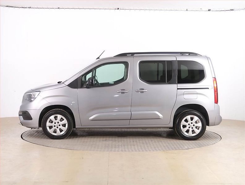 Opel Combo (2023) Elegance 1.5 CDTI, 5Míst, SR - fotka 3 z 18