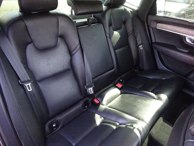 Volvo S90 AWD 173kW Inscription ČR DPH - fotka 11 z 30