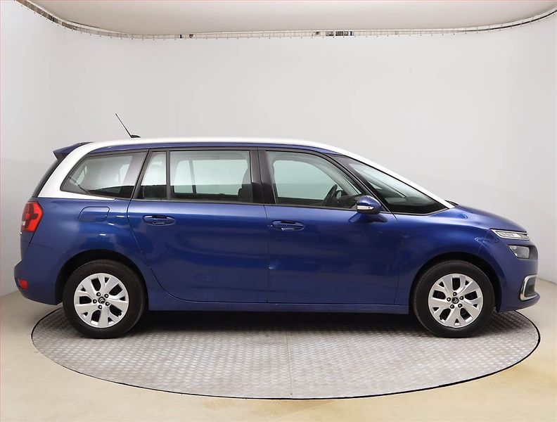 Citroën C4 Picasso (2016) PureTech 130, 7 míst, Navi - fotka 6 z 20