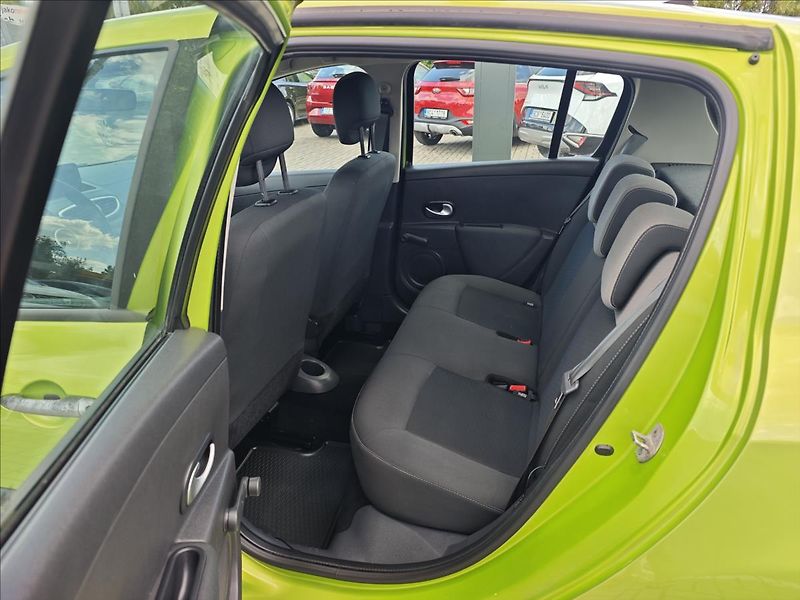 Renault Clio 1,2 16V  Authentique - fotka 11 z 19