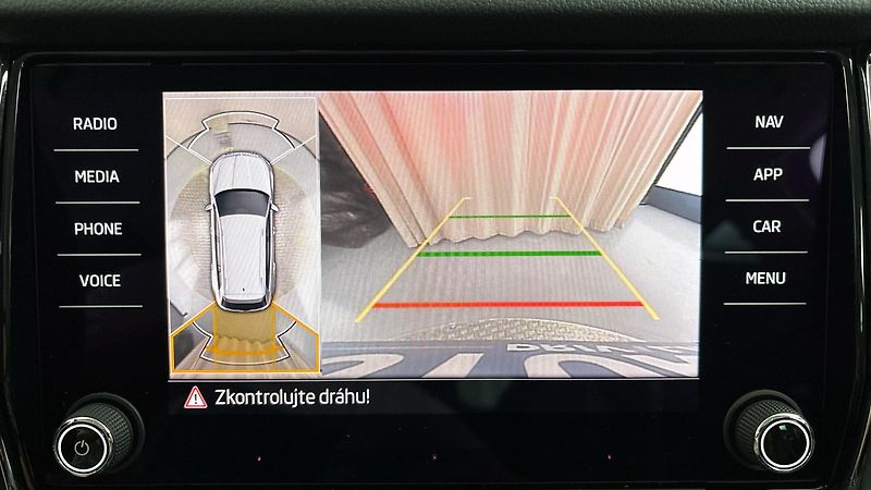 Škoda Kodiaq 2.0 TSI DSG 4x4 L&K - fotka 12 z 34