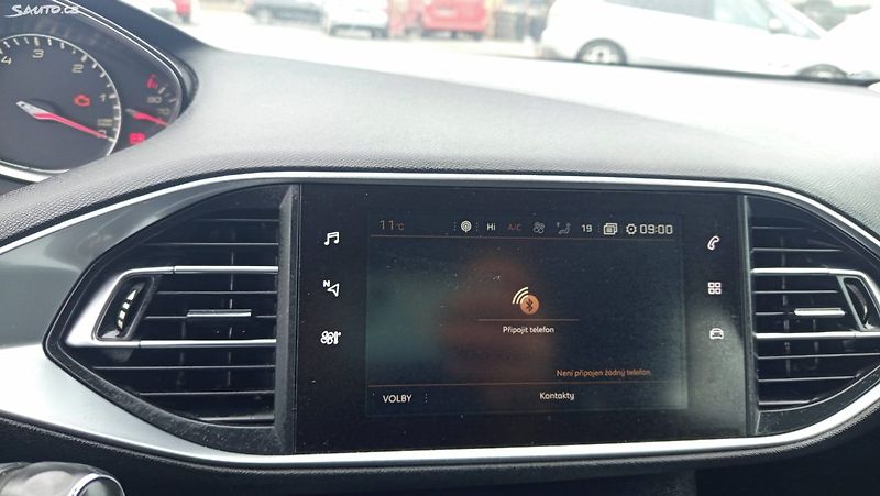 Peugeot 308 (2018) - fotka 29 z 36
