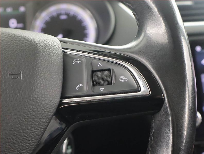 Škoda Octavia (2017) Style 1.8 TSI, Serv.kniha - fotka 18 z 22