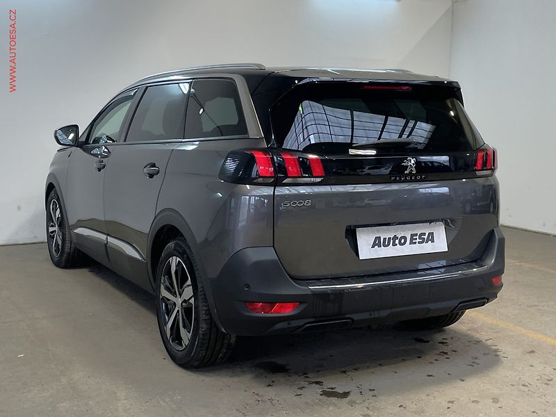 Peugeot 5008 (2019) 1.5 HDi, Crossway, LED, panor - fotka 6 z 17