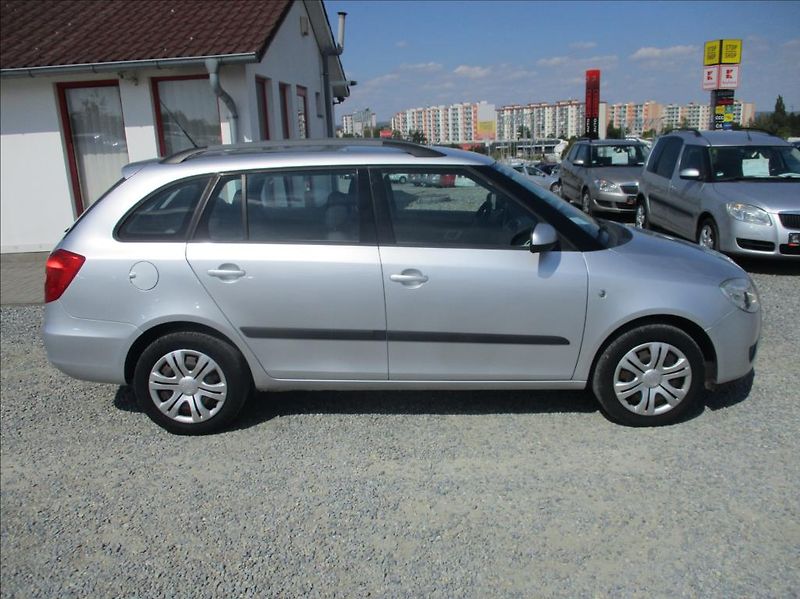 Škoda Fabia 1,2 i, digiklima, serviska, - fotka 4 z 32