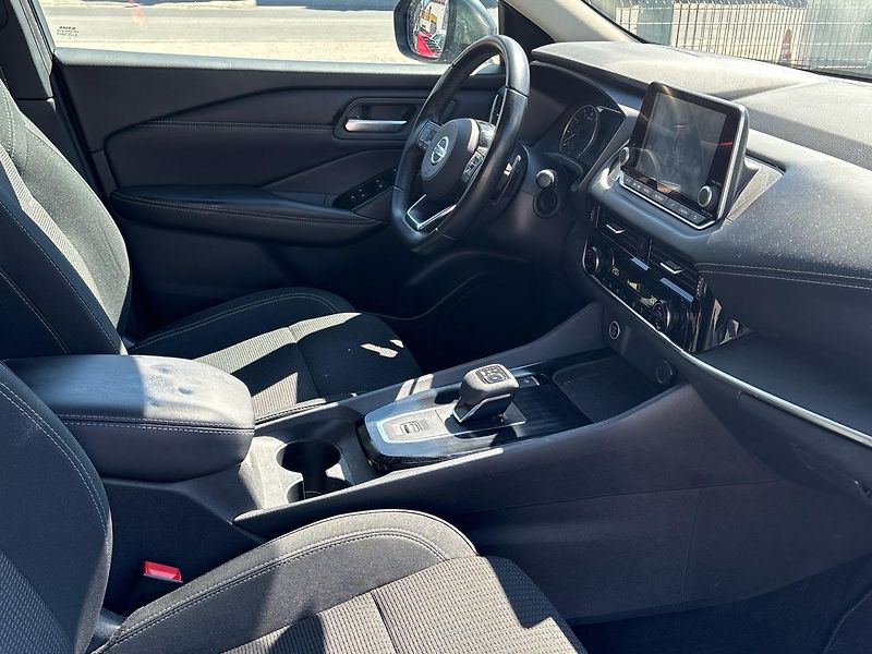 Nissan Qashqai (2021) 1.3 M-HEV, automat, 116kw - fotka 13 z 22