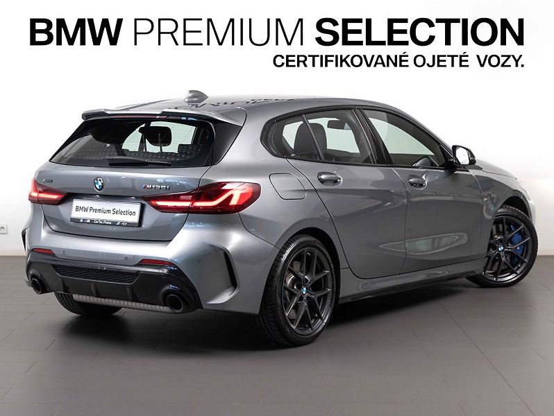 BMW Řada 1 M135i xDrive - fotka 5 z 22
