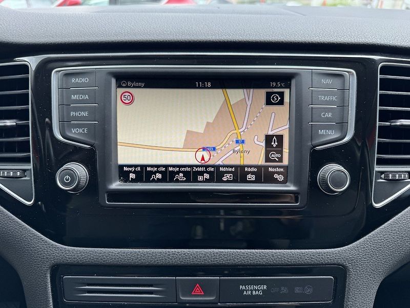 Volkswagen Golf Sportsvan (2015) 1.4TSi 92kW Xenony Navi - fotka 12 z 48