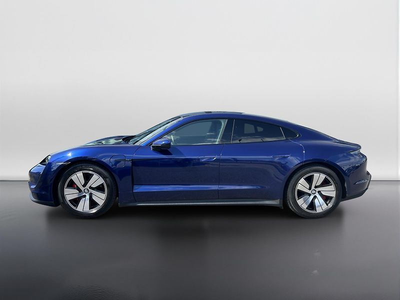 Porsche Taycan 4S - fotka 2 z 30