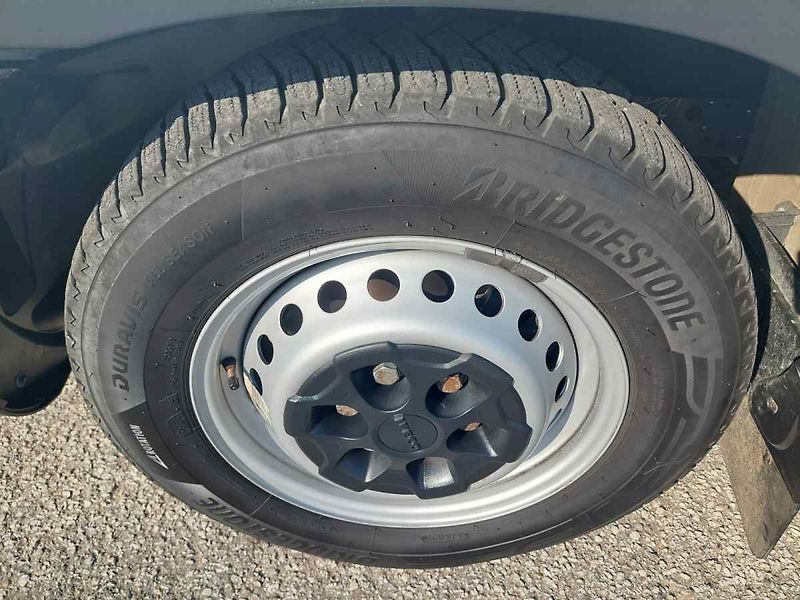 Iveco Ostatní 35S18 L4H2 Pojízdná dílna - fotka 15 z 42