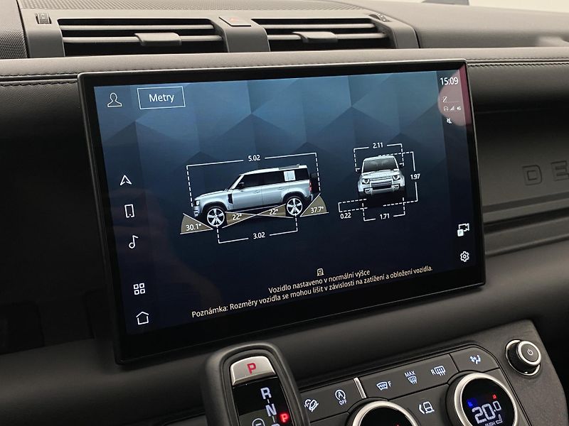 Land Rover Defender 110 P400 X-DYNAMIC REZERVACE - fotka 45 z 49
