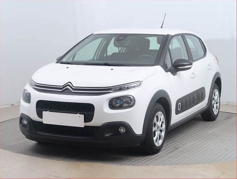 Citroën C3 (2019) 1.2 PureTech, Tempomat - fotka 2 z 14