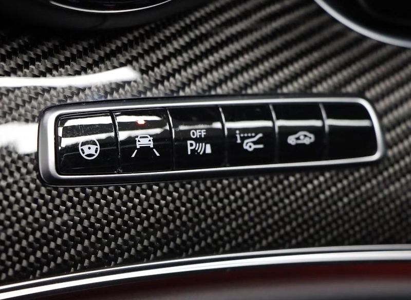 Mercedes-Benz AMG GT 63 S 4M HuD Pano. 360k Matrix - fotka 27 z 28