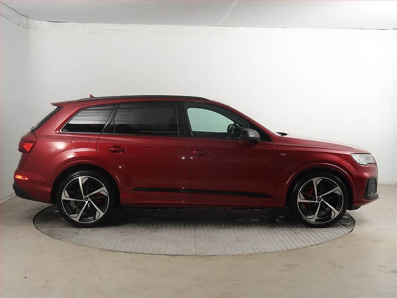 Audi Q7 (2022) 50 TDI - fotka 6 z 20