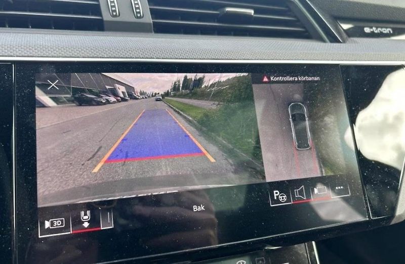 Audi SQ8 e-tron Q 360 HuD 4 zóny Matrix - fotka 17 z 18