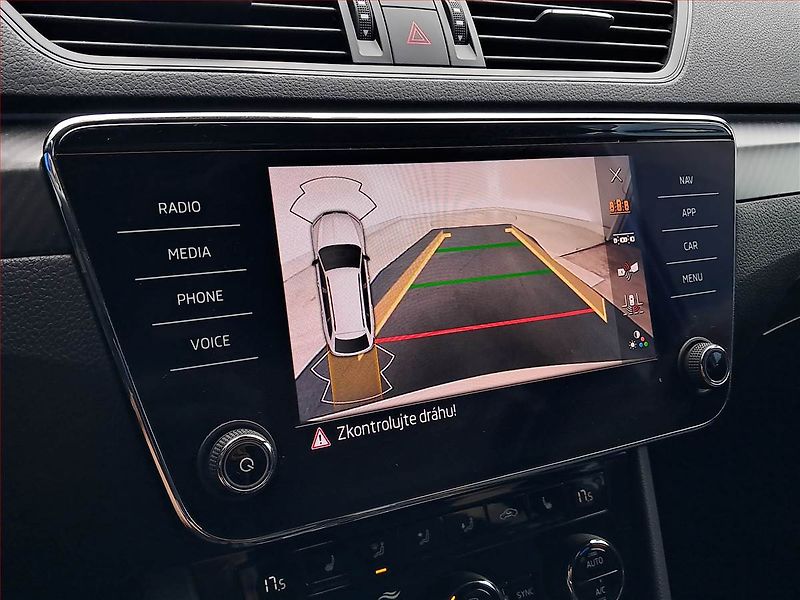 Škoda Superb (2021) Sportline 2.0 TDI - fotka 23 z 23