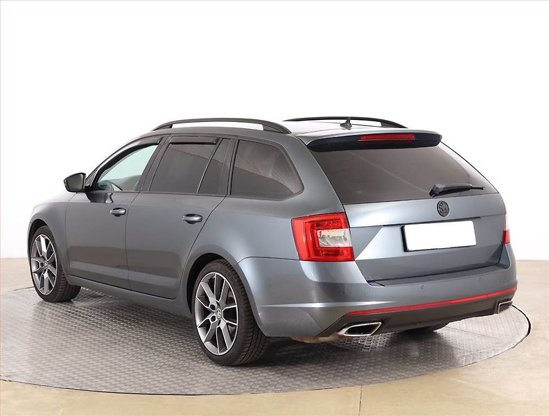 Škoda Octavia (2015) RS 2.0 TDI, Automat, Kůže - fotka 4 z 19
