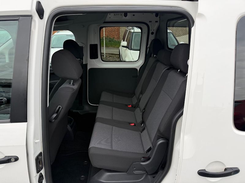 Volkswagen Caddy 2.0 TDI MAXI ACC NAVIGACE - fotka 10 z 13