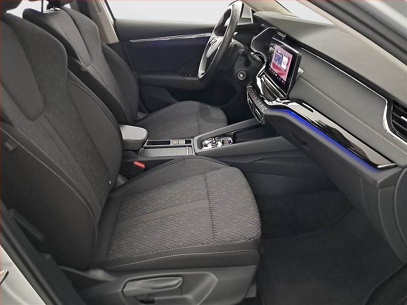 Škoda Octavia (2023) 1.5 TSI e-tec - fotka 9 z 17