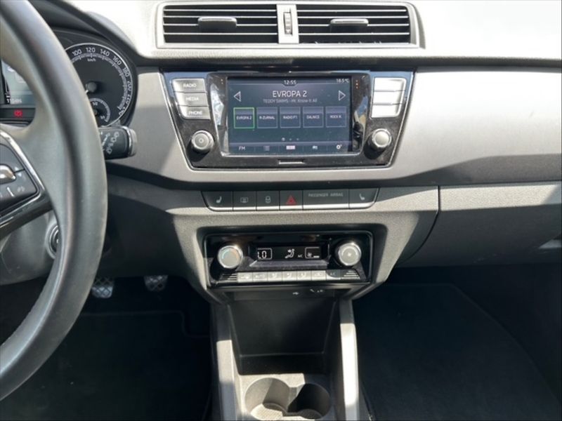Škoda Fabia 1,0 TSI 70 Ambition - fotka 10 z 11