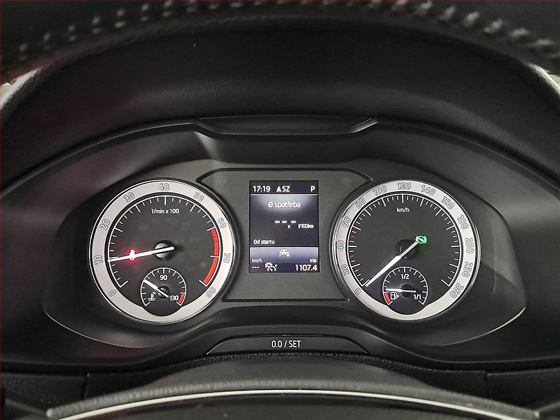 Škoda Karoq (2021) 1.5 TSI - fotka 11 z 22
