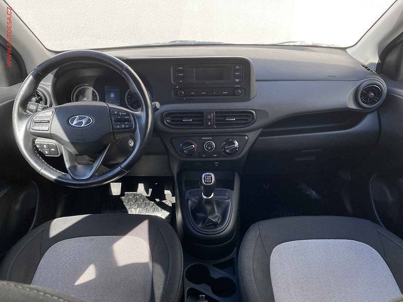 Hyundai i10 (2022) 1.0 i, ČR, Comfort, park. - fotka 8 z 16