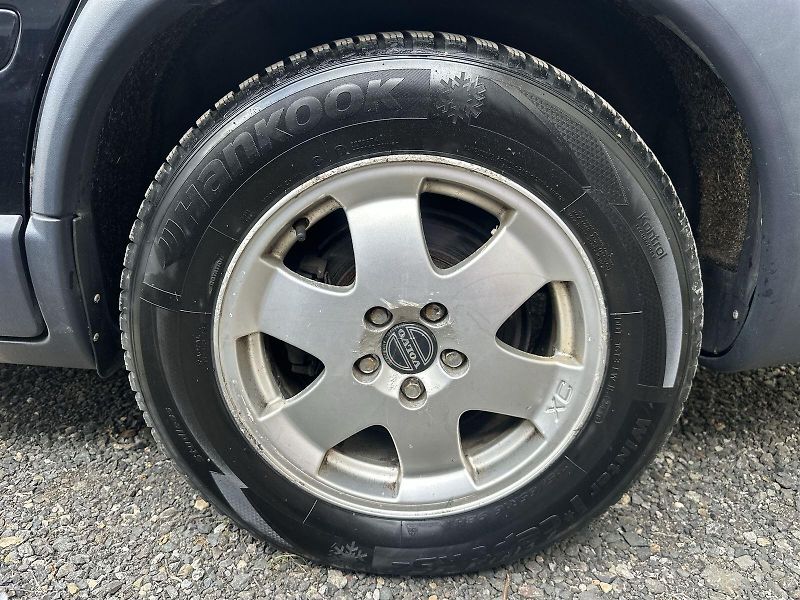 Volvo XC70 (2006) 2.4 D5 AWD Cross Country - fotka 23 z 27