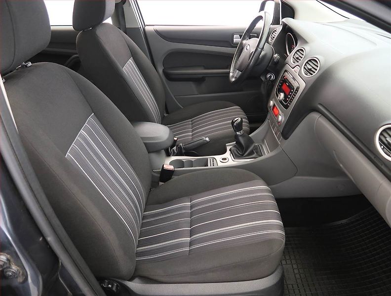 Ford Focus (2009) 1.6 16V, nová STK, CZ doklady - fotka 9 z 14