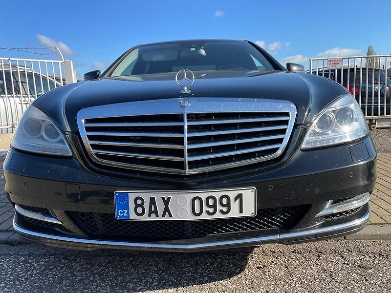 Mercedes-Benz Třídy S (2009) 350 CDI Long 4 matic! - fotka 3 z 64