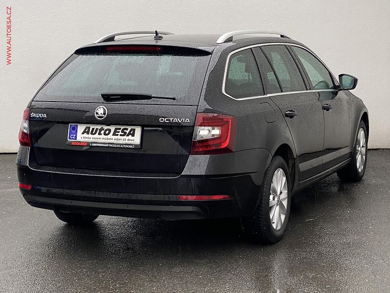 Škoda Octavia (2020) 1.5 TSi, Ambition, DSG, navi - fotka 4 z 17