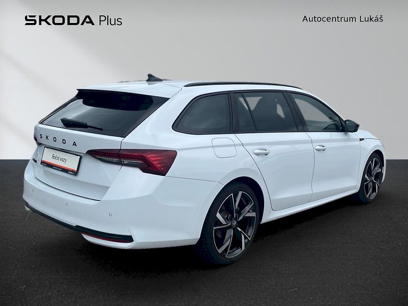Škoda Octavia (2025) COMBI SPORTLINE 1.5 TSI 110 kW - fotka 2 z 41