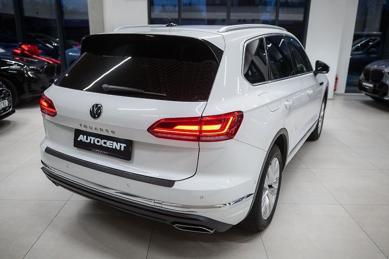 Volkswagen Touareg (2022) 3.0TDI 210KW 4X4 1ČR NOVÁ CENA - fotka 7 z 39
