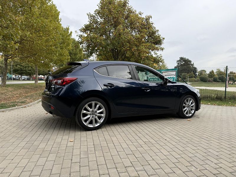 Mazda 3 2.0 Urban Limited - fotka 12 z 34