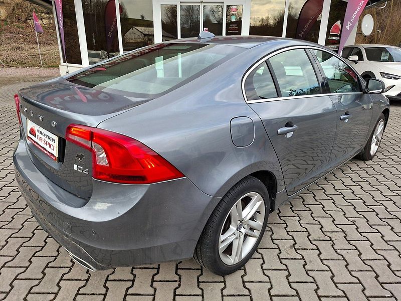Volvo S60 (2017) 2.0 D4 147kW AUT -NOVÉ V ČR - fotka 8 z 42