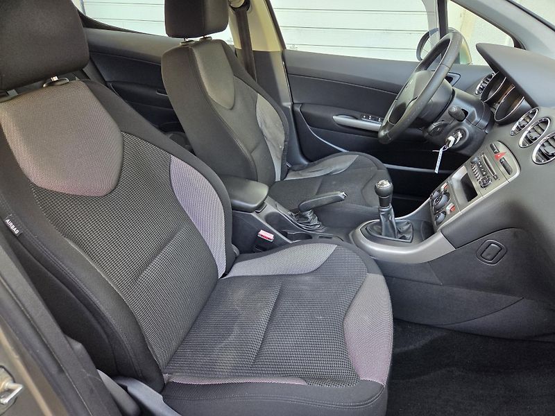 Peugeot 308 (2001) 1.6i 88Kw LPG Tažné  - fotka 15 z 27
