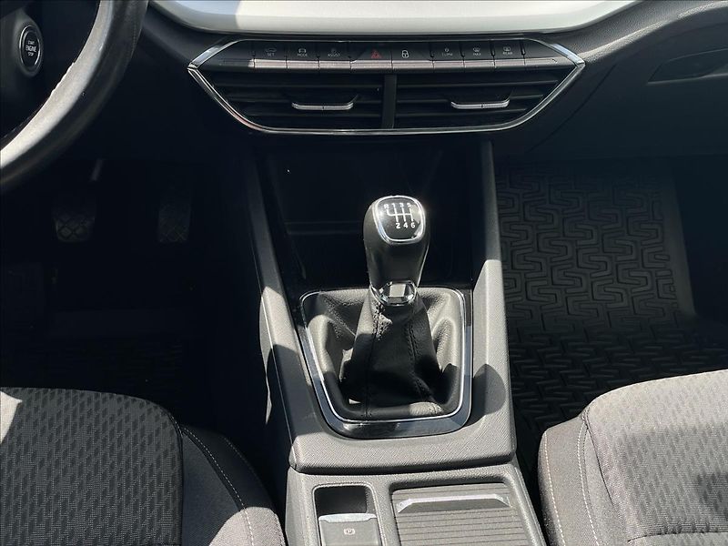 Škoda Octavia 2,0 TDI Combi Style Plus TAŽNÉ - fotka 15 z 22