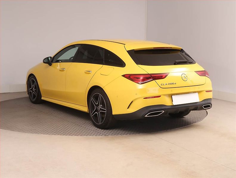 Mercedes-Benz CLA (2020) AMG Paket 200 d - fotka 4 z 21