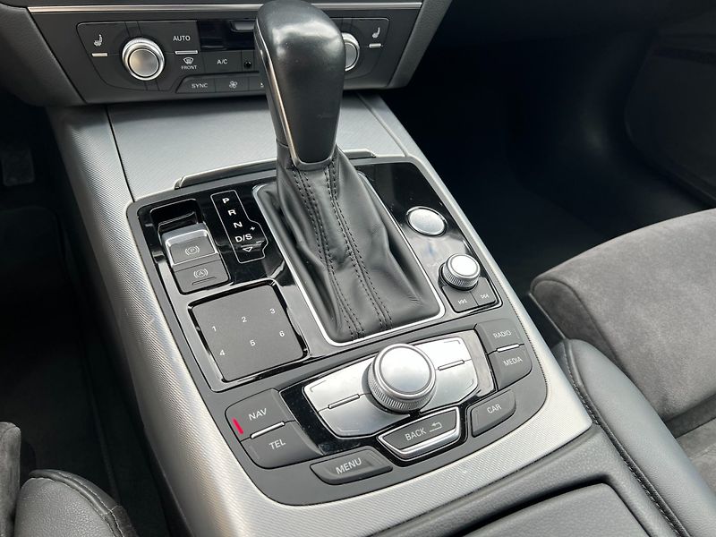 Audi A6 (2018) Avant S-line 2.0 TDi 140kW LED - fotka 17 z 41